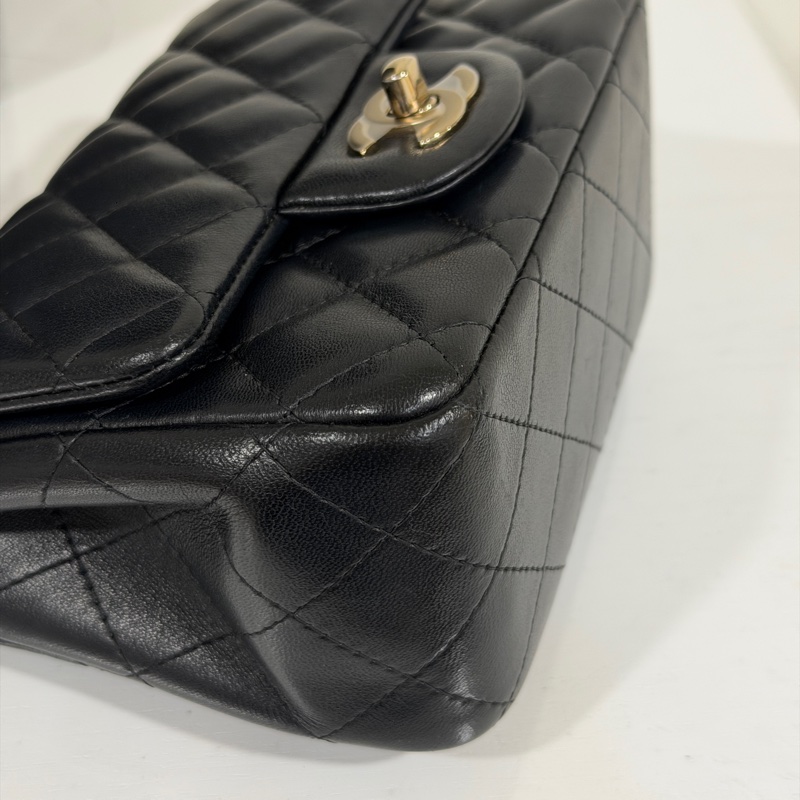 #全網最低 #芯片款 #全新閒置 香奈兒黑金方胖子Cf17 櫃上一包難求🔥-9