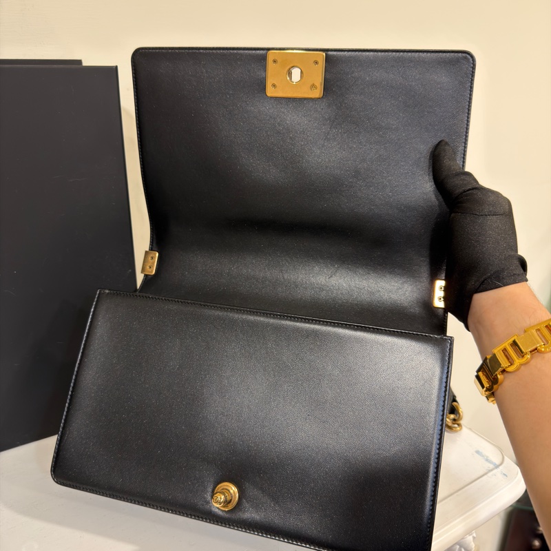 #全網最低 #99新閒置 #專櫃25萬 香奈兒黑金Leboy28中號-16