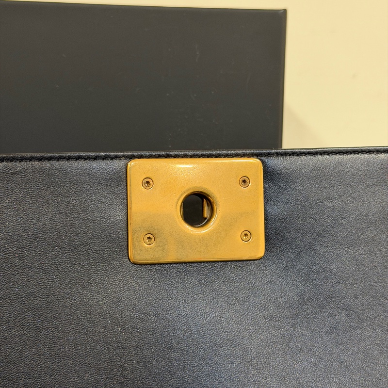 #全網最低 #99新閒置 #專櫃25萬 香奈兒黑金Leboy28中號-21