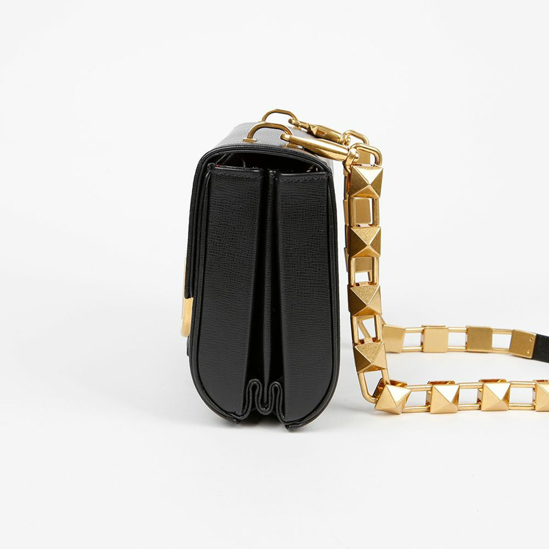 VALENTINO V 標誌鉚釘肩背包 0B0J96-5