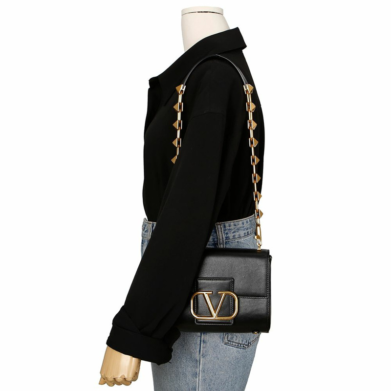 VALENTINO V 標誌鉚釘肩背包 0B0J96-11
