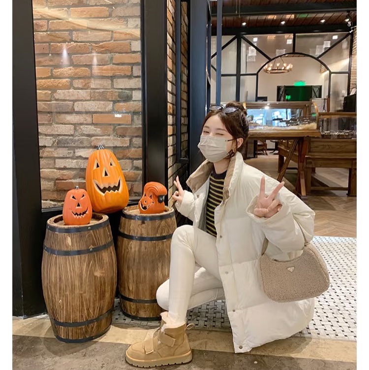 Prada 超可愛! 羊羔毛 Hobo包 腋下包 杏-36