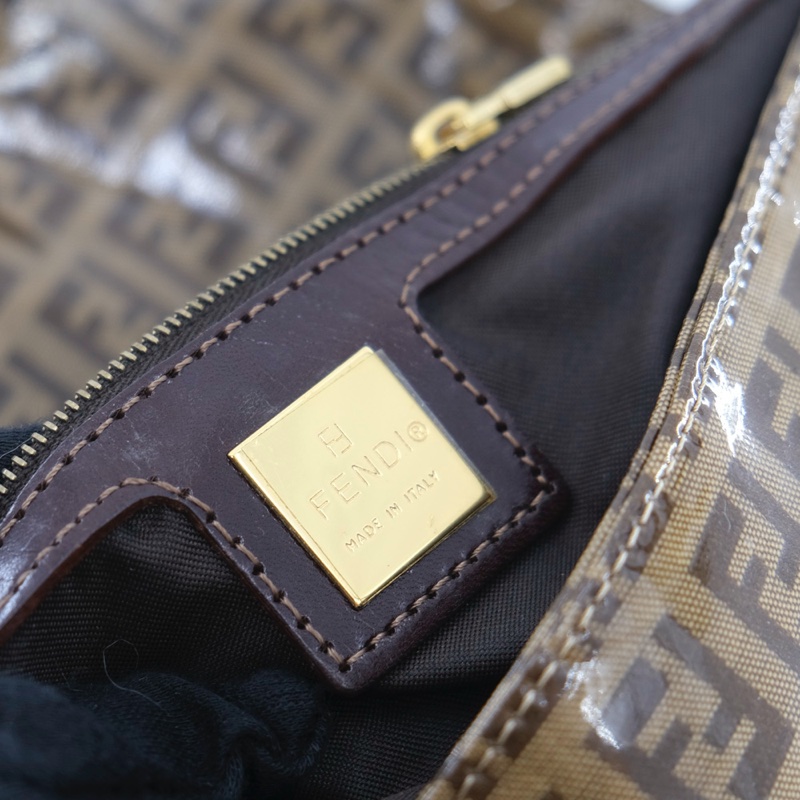 Fendi水晶皮法棍包-6
