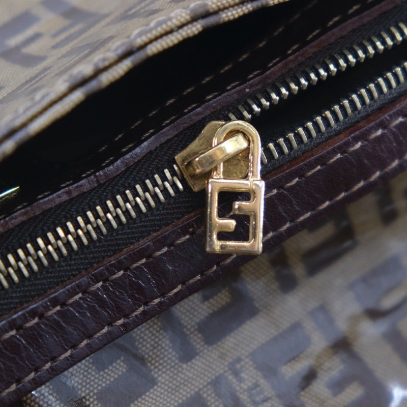 Fendi水晶皮法棍包-9