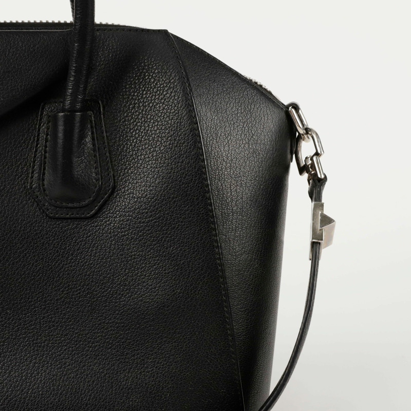 GIVENCHY Antigona 中型手提單肩包 BB05100012-3