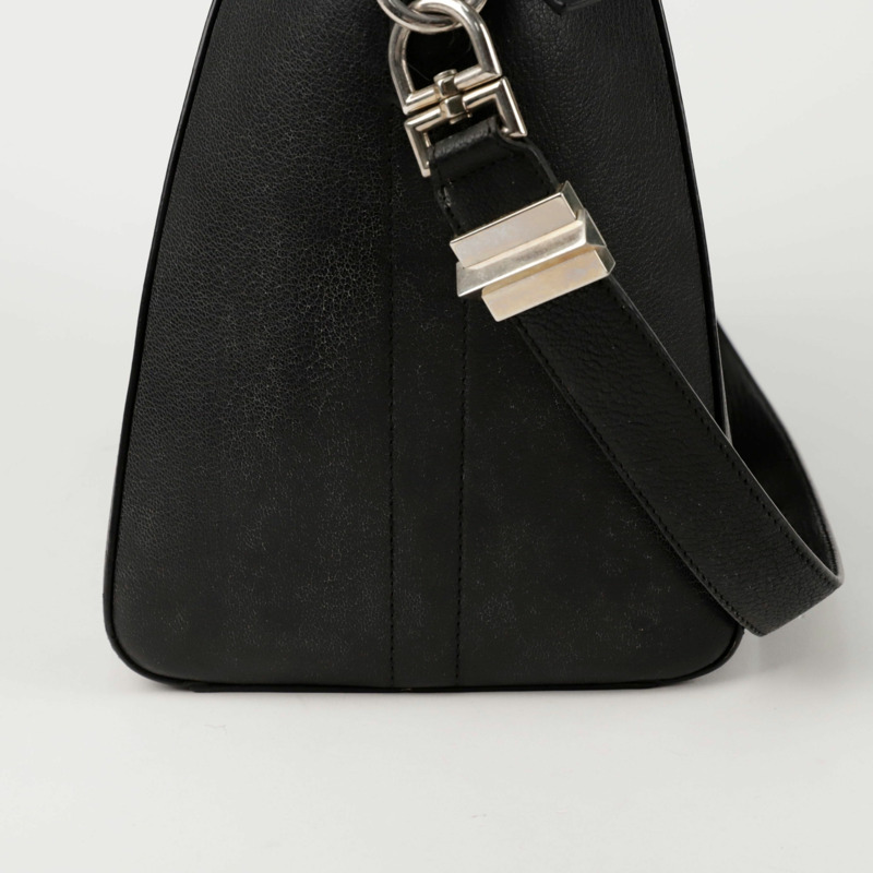 GIVENCHY Antigona 中型手提單肩包 BB05100012-7