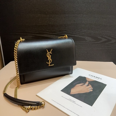 YSL 黑滑面牛皮金釦Sudset 下蓋肩斜背包