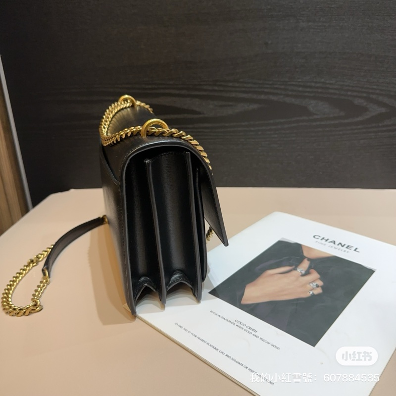 YSL 黑滑面牛皮金釦Sudset 下蓋肩斜背包-2