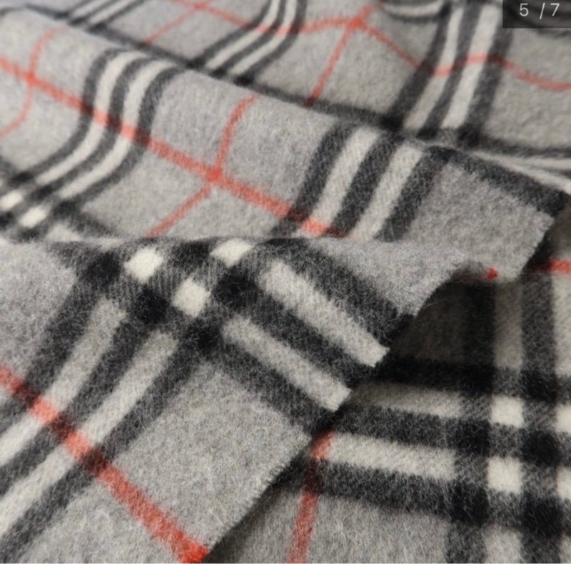 BURBERRY灰色格紋羊絨圍巾✨-4