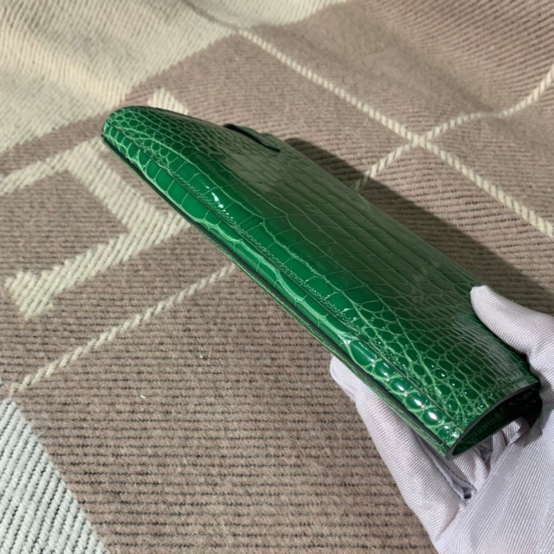 Hermes愛馬仕Kelly錢包竹子綠亮面鰐魚皮銀扣X刻，配根肩帶就是woc了-2