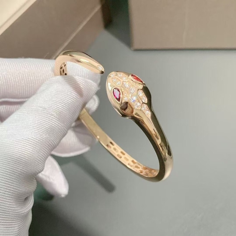 BVLGARI寶格麗蛇頭半鑽蛇形開口手鐲玫瑰金材質鑲嵌紅寶石 尺寸:S碼 2022購入-3