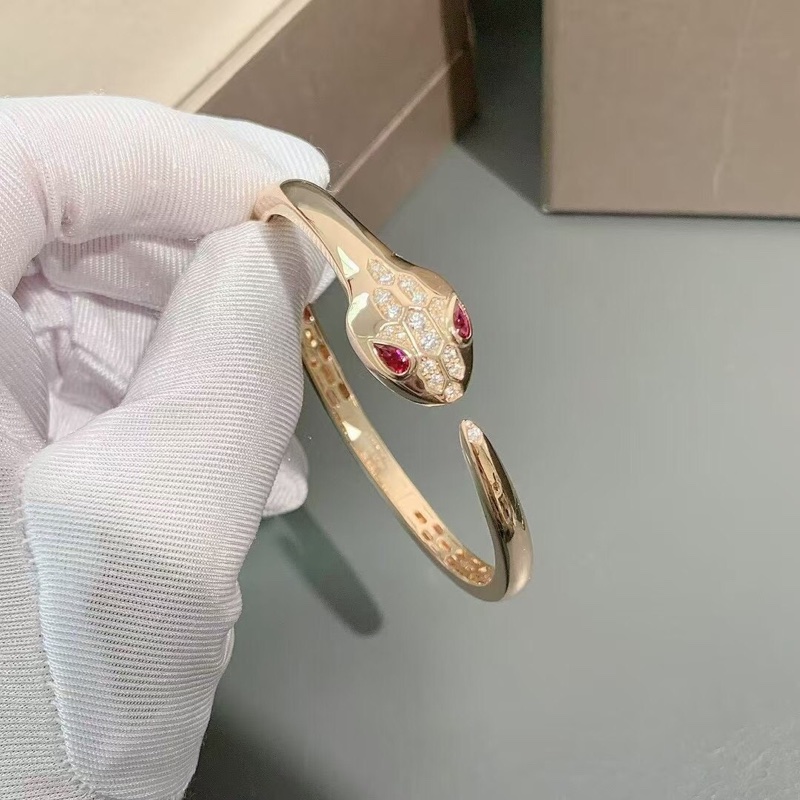 BVLGARI寶格麗蛇頭半鑽蛇形開口手鐲玫瑰金材質鑲嵌紅寶石 尺寸:S碼 2022購入-4