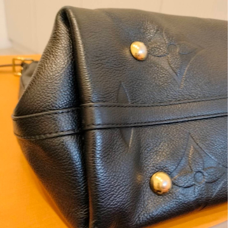 二手LV/路易威登女士CARRYALL MM黑色粒面壓紋牛皮金色拉鏈開合單肩包-15