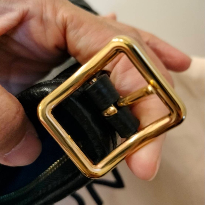 二手LV/路易威登女士CARRYALL MM黑色粒面壓紋牛皮金色拉鏈開合單肩包-22