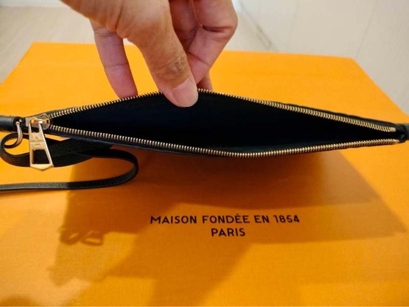 二手LV/路易威登女士CARRYALL MM黑色粒面壓紋牛皮金色拉鏈開合單肩包-26