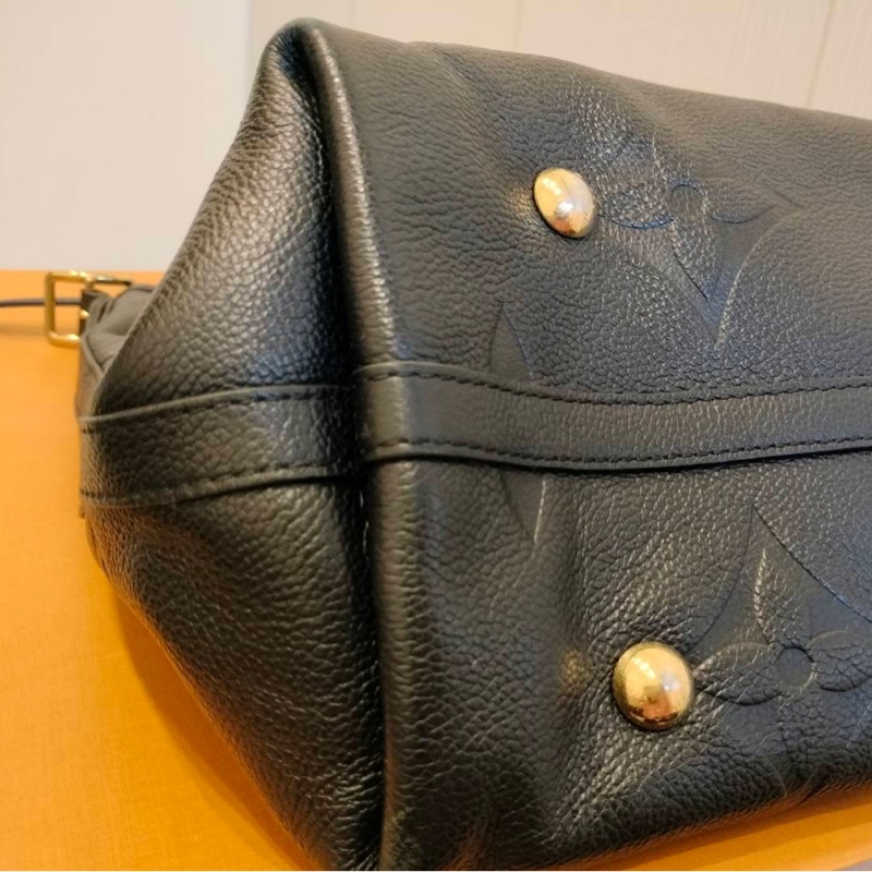 二手LV/路易威登女士CARRYALL MM黑色粒面壓紋牛皮金色拉鏈開合單肩包-35