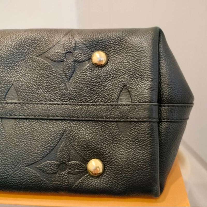 二手LV/路易威登女士CARRYALL MM黑色粒面壓紋牛皮金色拉鏈開合單肩包-38