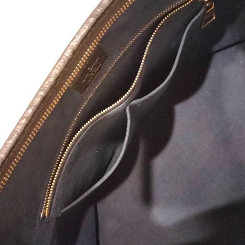 二手LV/路易威登女士CARRYALL MM黑色粒面壓紋牛皮金色拉鏈開合單肩包-19