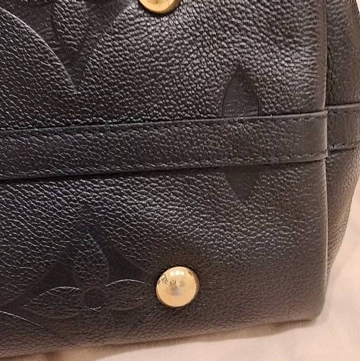 二手LV/路易威登女士CARRYALL MM黑色粒面壓紋牛皮金色拉鏈開合單肩包-35