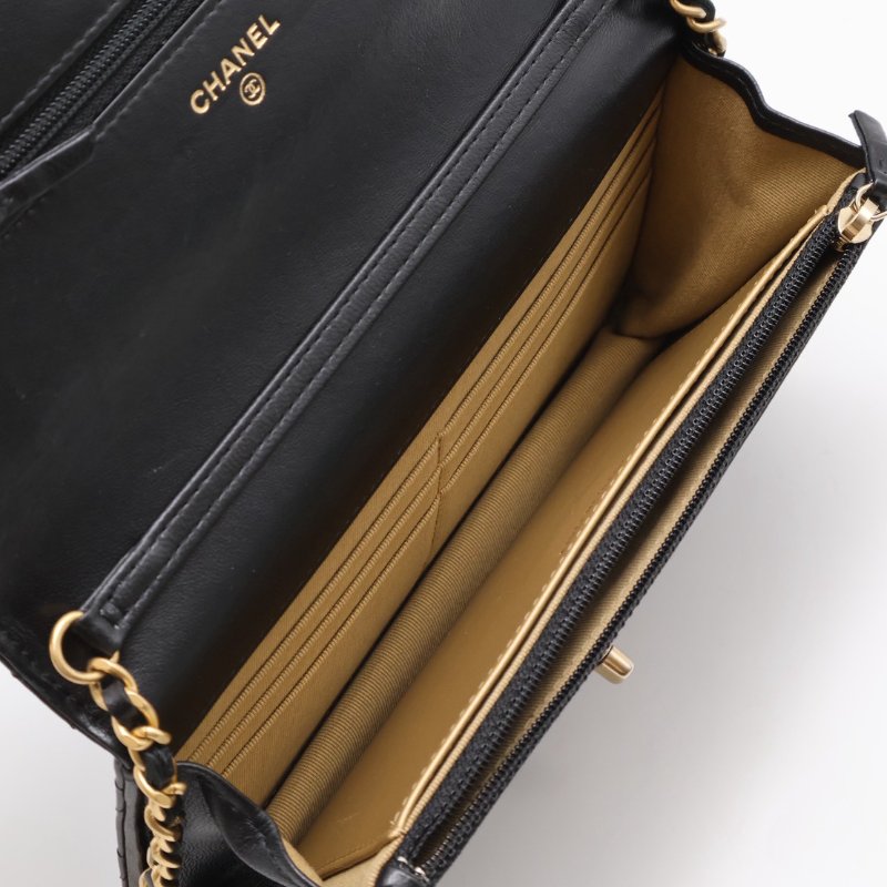 CHANEL 經典羊皮WOC - 金球黑金-2