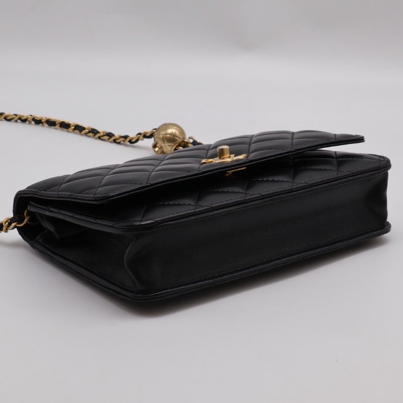 CHANEL 經典羊皮WOC - 金球黑金-7