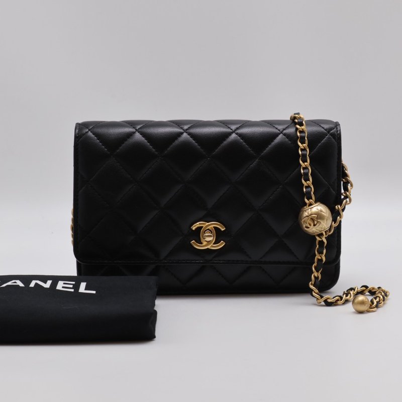 CHANEL 經典羊皮WOC - 金球黑金-10