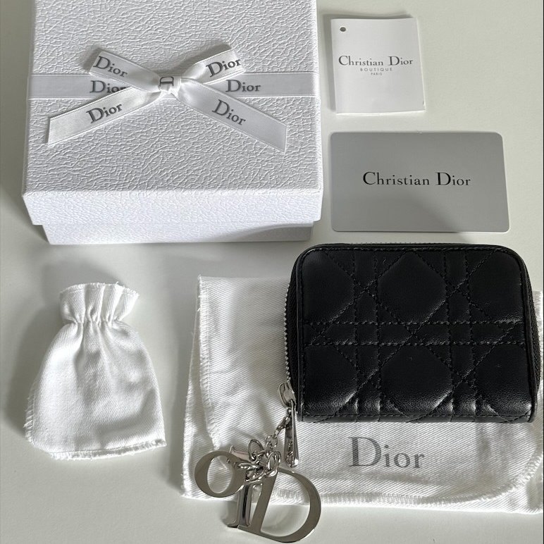 𝐃𝐈𝐎𝐑黑銀𝐋𝐚𝐝𝐲 𝐝𝐢𝐨𝐫零錢包/大全配/9.5成新-0