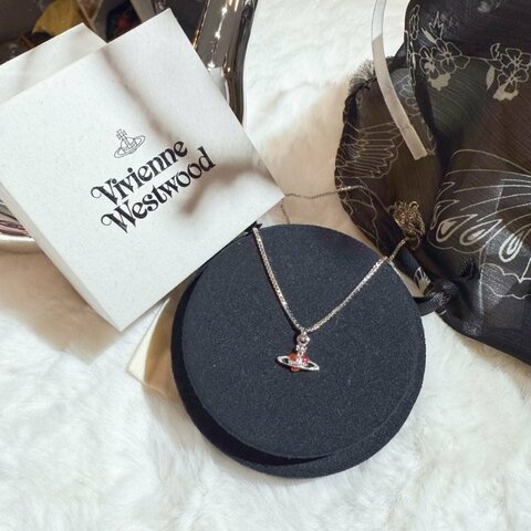 Vivienne Westwood nano heart necklace