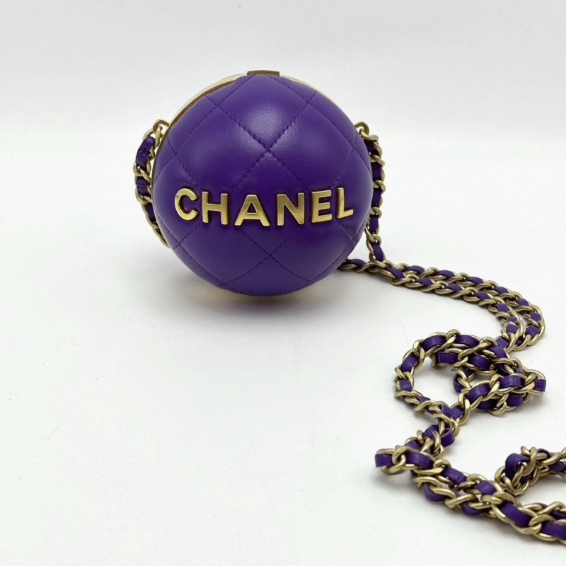CHANEL 紫色金扣高級手工坊系列圓球鏈條包 9cm 98新配件塵袋-0
