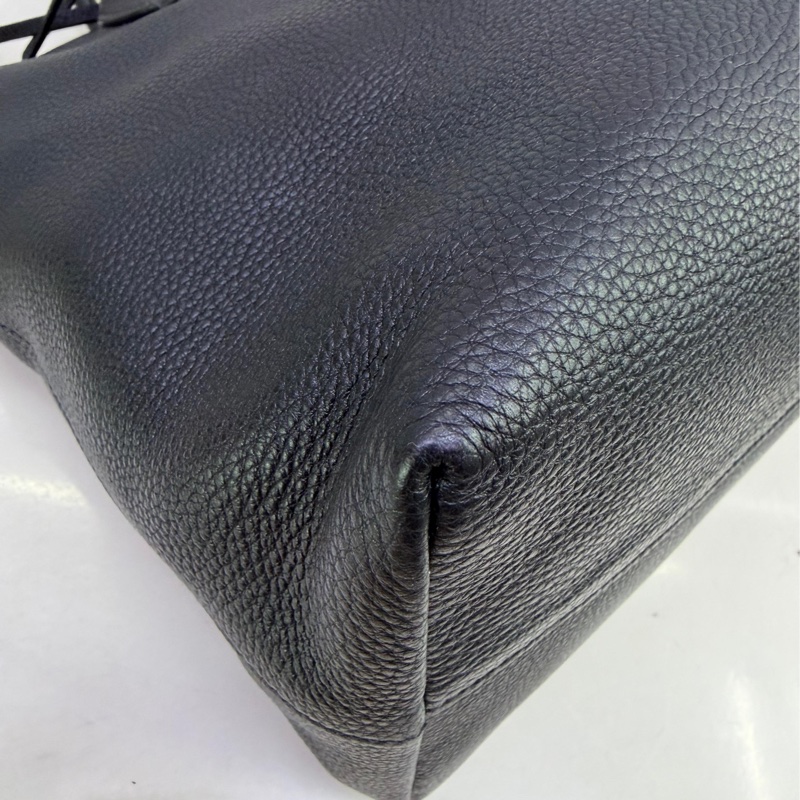 Prada Vitello Dino Leather Handbag Black-5