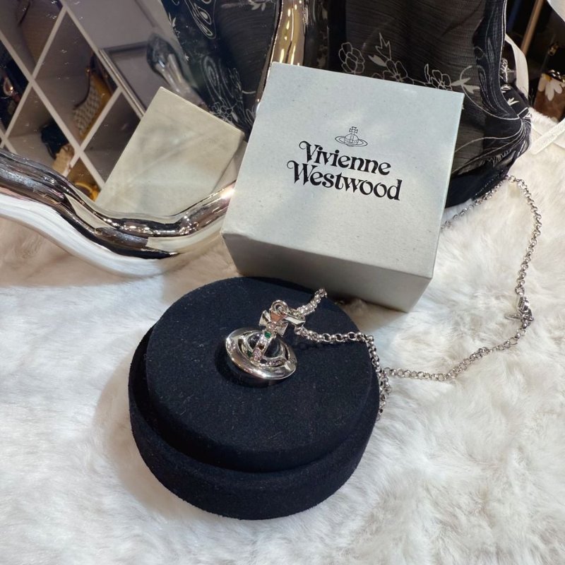 Vivienne Westwood 3D necklace-0