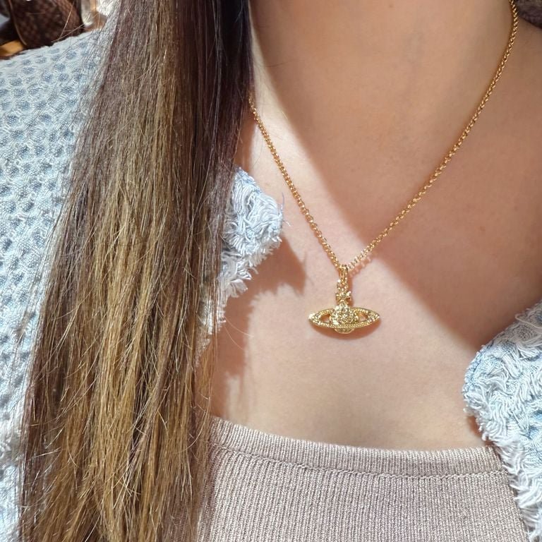 Vivienne Westwood necklace  orb/G-4