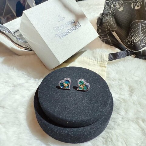 Vivienne westwood heart/green earrings