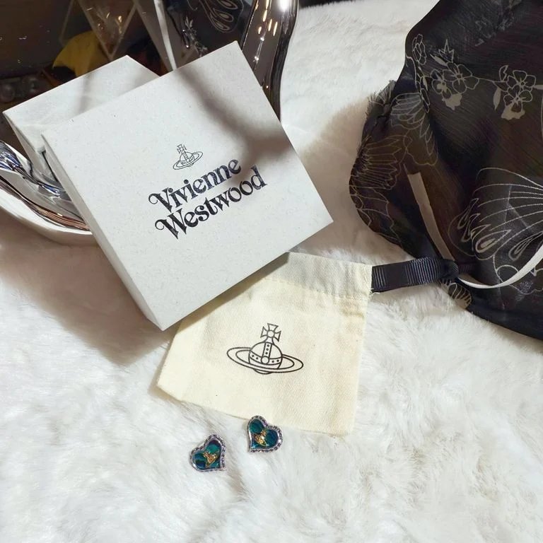 Vivienne westwood heart/green earrings-3