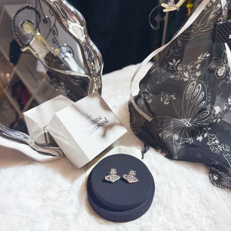 Vivienne westwood Ariella earrings-1