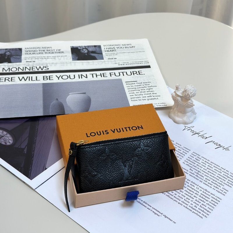 LOUIS VUITTON 壓紋牛皮鑰匙釦拉鍊零錢包 - 黑-0