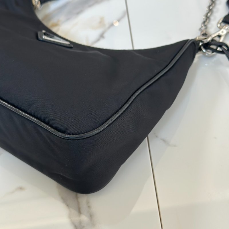 PRADA 經典三合一尼龍斜背包 - 黑銀-5