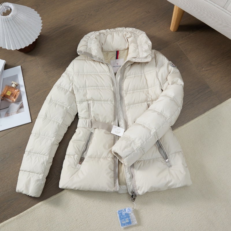 ❤️ MONCLER 優雅修身羽絨外套-1