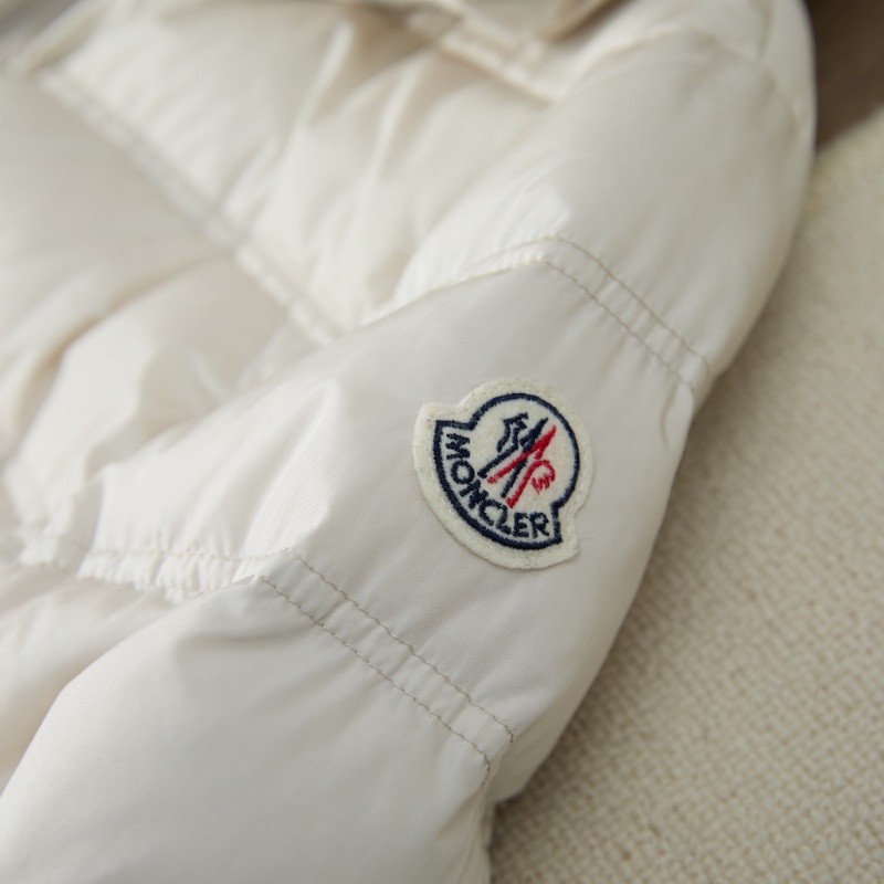 ❤️ MONCLER 優雅修身羽絨外套-8
