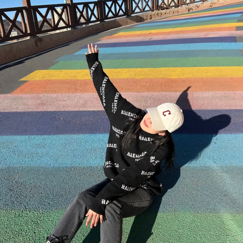 ❤️ BALENCIAGA 時尚LOGO款毛衣-1