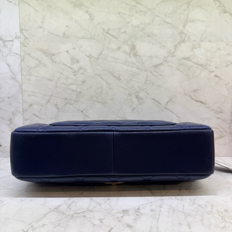 CHANEL藍金翻蓋轉扣鍊包/20-4