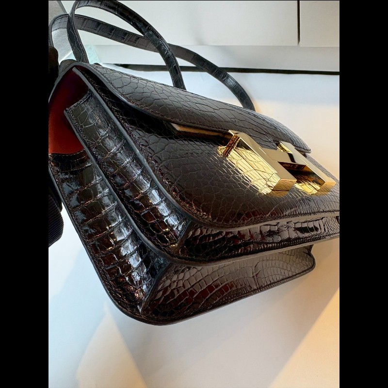 Hermes 金釦黑亮鱷魚皮康康包 constance 23-12