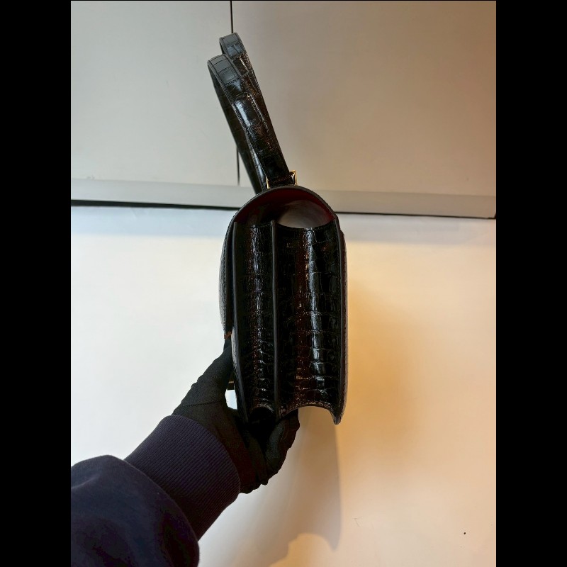 Hermes 金釦黑亮鱷魚皮康康包 constance 23-14