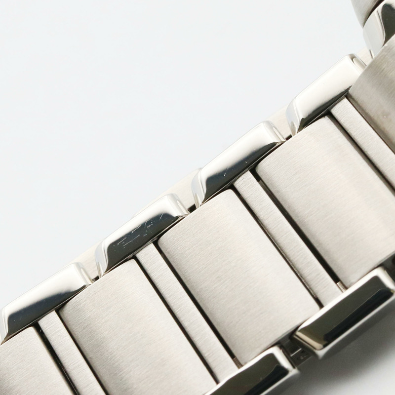 卡地亞 Tank Française SM 女士腕錶，不鏽鋼材質，銀色，型號 W51008Q3-11