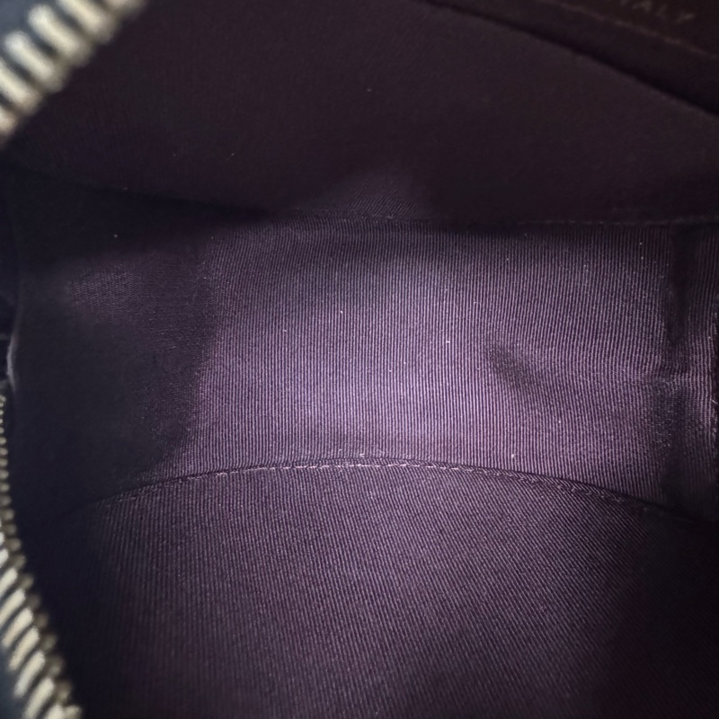 Chanel黑金荔枝牛皮皮穿鏈可愛小圓餅-6