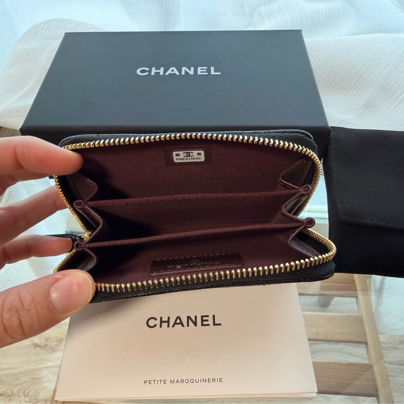 全新 CHANEL荔枝紋牛皮金釦經典拉鍊零錢包-3