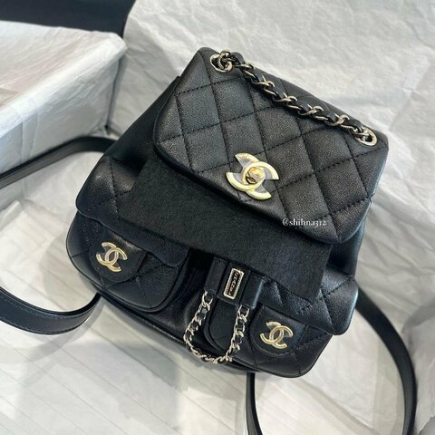 *SHIHNA名牌精品* CHANEL 平面牛皮雙口金釦小青蛙後背包