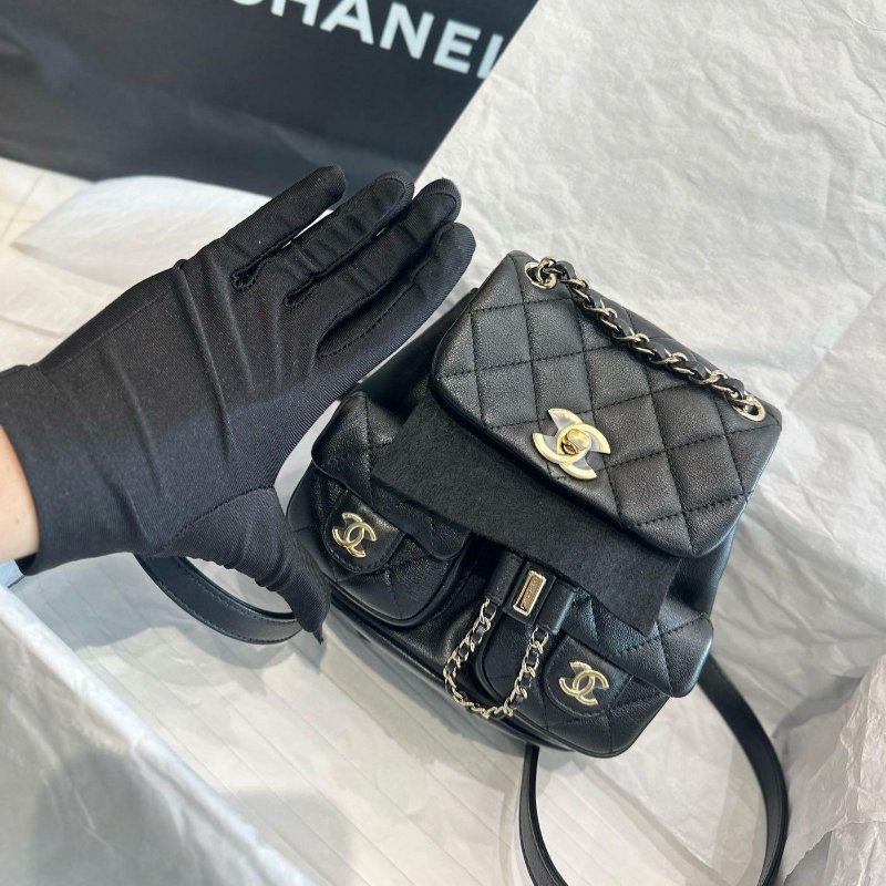 *SHIHNA名牌精品* CHANEL 平面牛皮雙口金釦小青蛙後背包-2