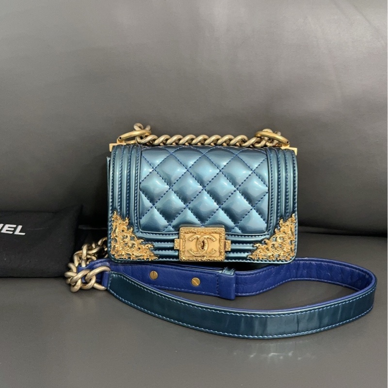 Chanel香奈兒 凡爾賽宮系列 mini號 漆皮藍色Leboy，全球限量100只，限量宮廷浮雕，底長15cm-0