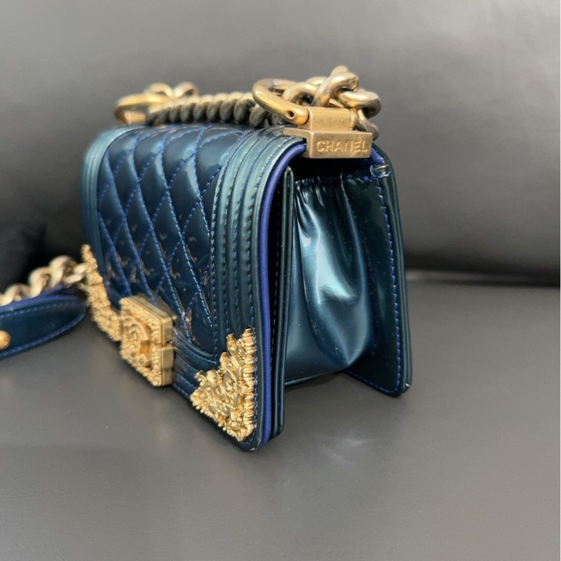 Chanel香奈兒 凡爾賽宮系列 mini號 漆皮藍色Leboy，全球限量100只，限量宮廷浮雕，底長15cm-4